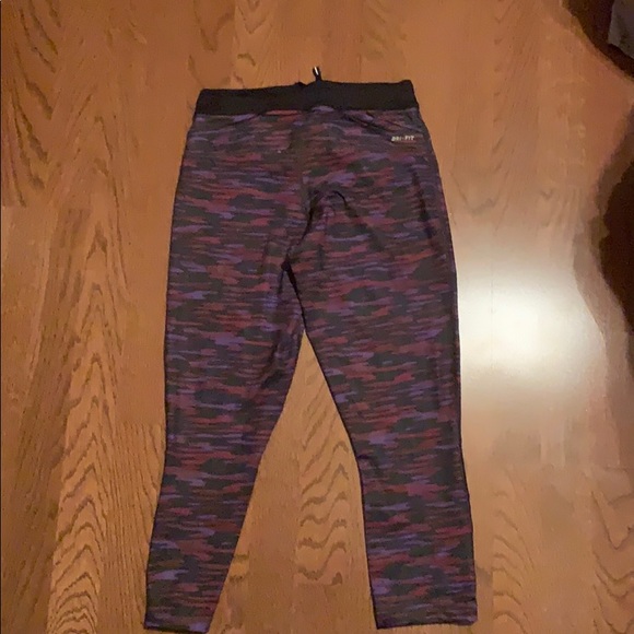 Nike dryfit workout leggings - Picture 4 of 4